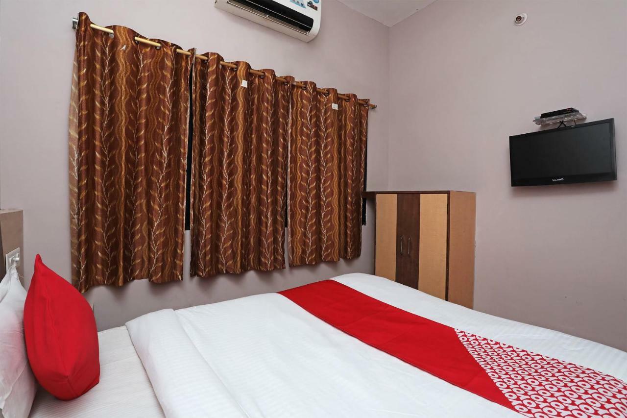 Oyo 6274 Hotel Janaki Residency Puri Exterior foto